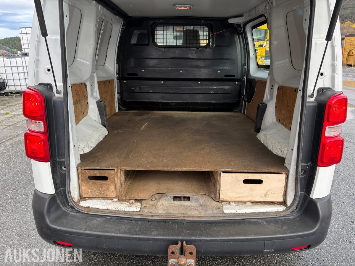 2017 TOYOTA PROACE 1.6-95 D Automat – Dobbeltgulv – 4 skuffer – Hengerfeste, 126643km