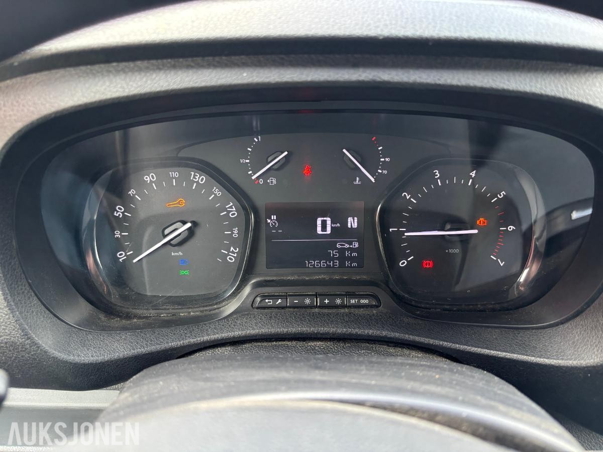 2017 TOYOTA PROACE 1.6-95 D Automat – Dobbeltgulv – 4 skuffer – Hengerfeste, 126643km