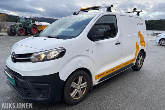 2017 TOYOTA PROACE 1.6-95 D Automat – Dobbeltgulv – 4 skuffer – Hengerfeste, 126643km