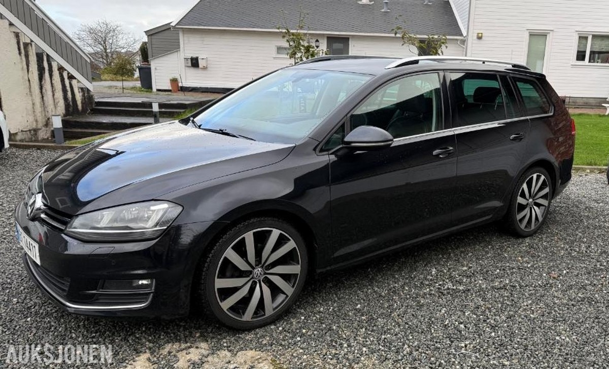 2015 VOLKSWAGEN GOLF 2.0 TDI 150HK DSG HENGERFESTE KAMERA MASSASJE RATTVARME