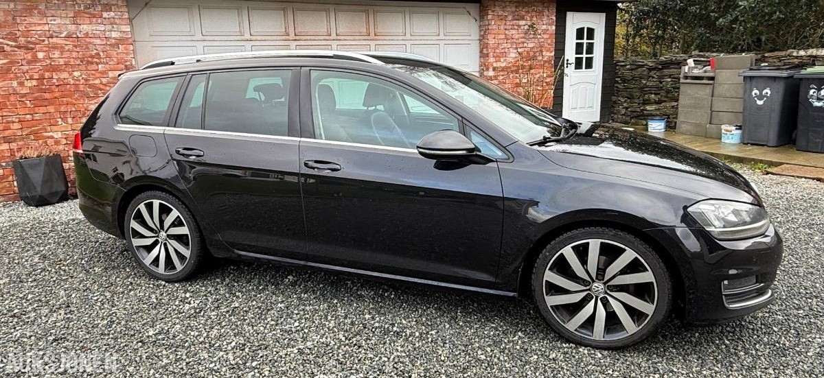 2015 VOLKSWAGEN GOLF 2.0 TDI 150HK DSG HENGERFESTE KAMERA MASSASJE RATTVARME