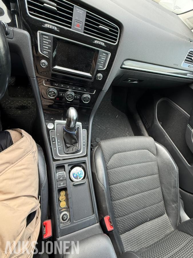2015 VOLKSWAGEN GOLF 2.0 TDI 150HK DSG HENGERFESTE KAMERA MASSASJE RATTVARME
