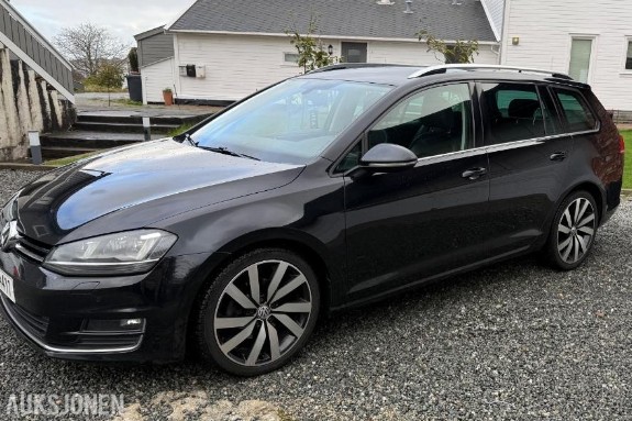 2015 VOLKSWAGEN GOLF 2.0 TDI 150HK DSG HENGERFESTE KAMERA MASSASJE RATTVARME