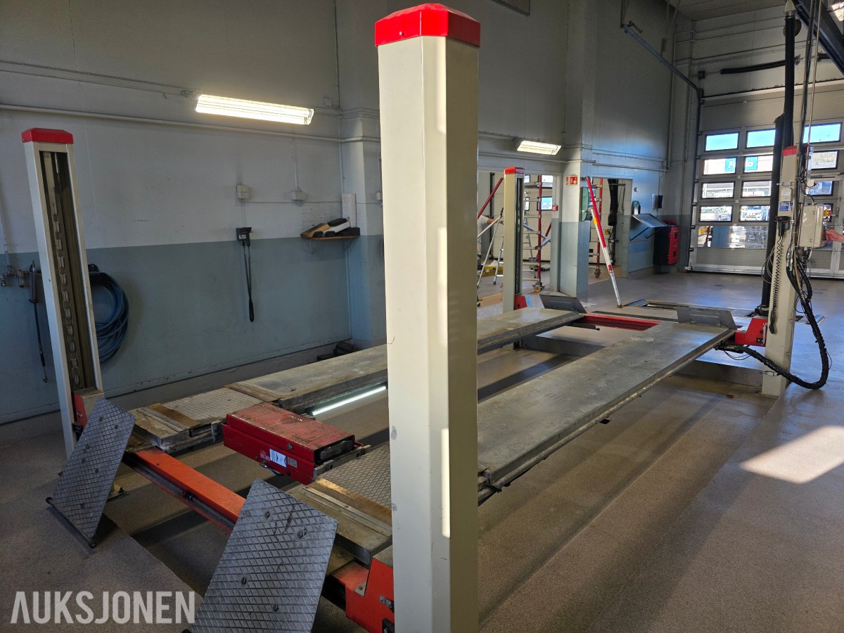 2010 OMCN 401/LS 4-søylet løftebukk, 4,5 tonn, 2 tonn traversjekk