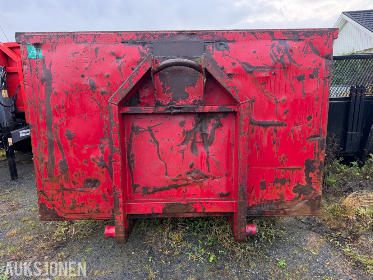 Krokcontainer i stål. *Rep objekt* 5,8 m.
