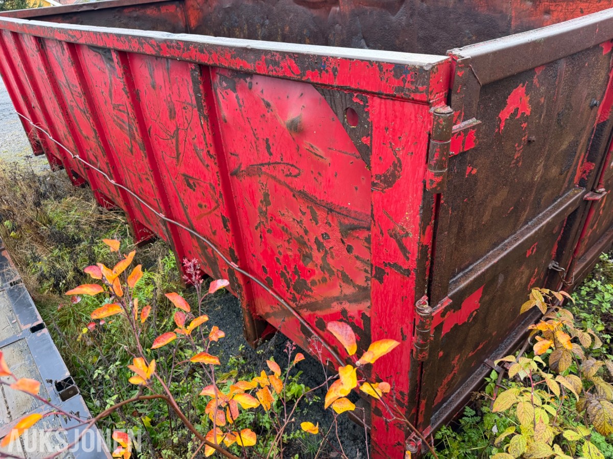 Krokcontainer i stål. *Rep objekt* 5,8 m.