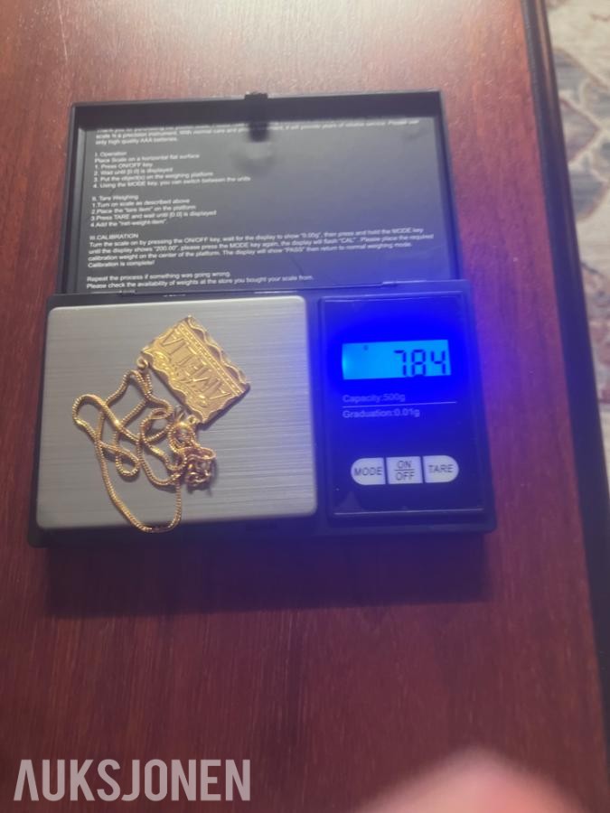 21 karat Gullsmykke med anheng