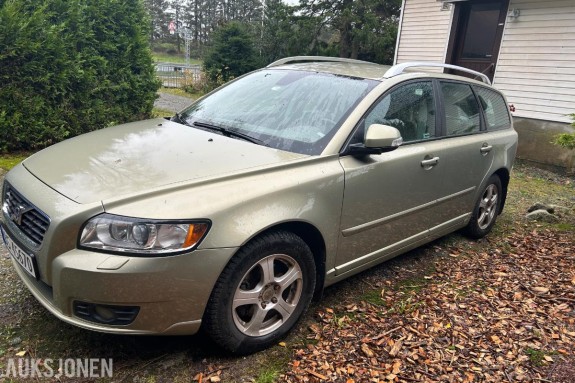 2010 Volvo V50 1.6 109hk cruisekontroll forvarmer motor ryggekamera skinn s+v dekk eu ok 10.2028    173119km