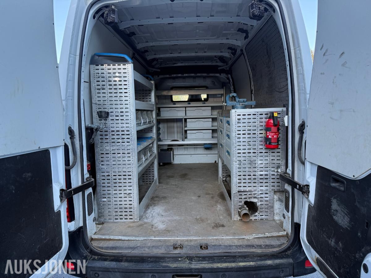 2013 Nissan NV400 2.3 dCi 125 hk – servicebil / rørleggerbil med innredning