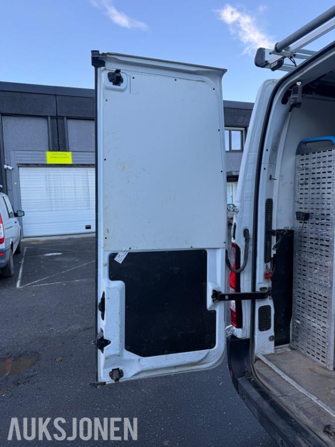 2013 Nissan NV400 2.3 dCi 125 hk – servicebil / rørleggerbil med innredning