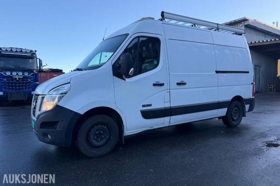 2013 Nissan NV400 2.3 dCi 125 hk – servicebil / rørleggerbil med innredning