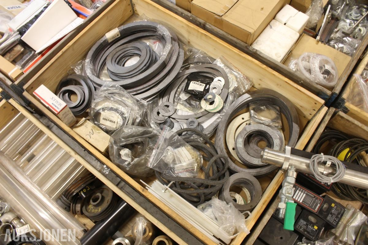 Delelager etter leverandør av olje/gass-fyr og dampkjele anlegg Danfoss-Flowserve-Fema-Sauter-Honeywell-ABB mfl.