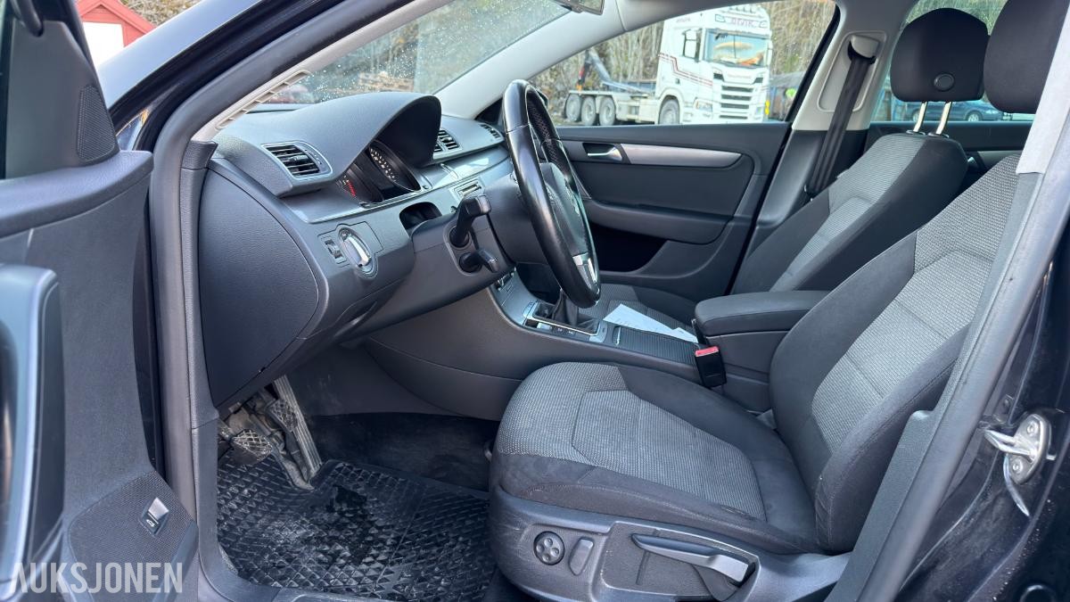 2011 VOLKSWAGEN PASSAT 2.0 TDI 4MOTION HENGERFESTE RYGGEKAMERA