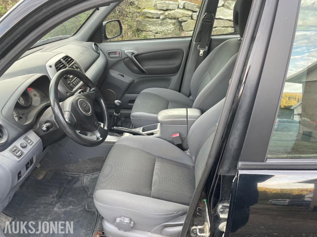 2003 TOYOTA RAV4 2.0 D-4D 116HK 4WD EU-OK 07.27