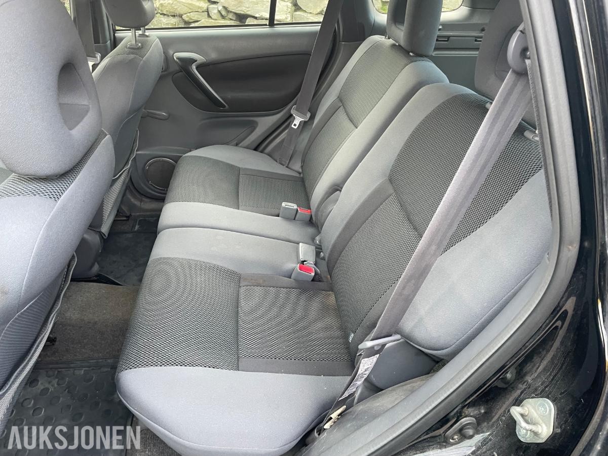 2003 TOYOTA RAV4 2.0 D-4D 116HK 4WD EU-OK 07.27