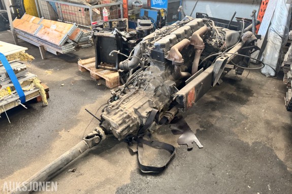 Andre MAN D0826 dieselmotor med girkasse, ca 80 000 km