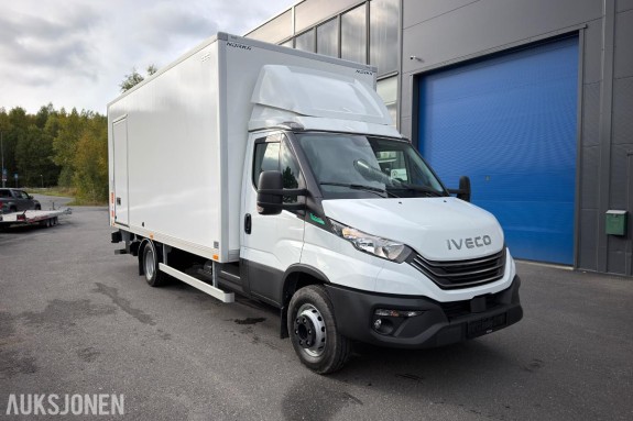 2026 Iveco 70C14G 12-pallers skapbil – automatgir og 1 000 kg Zepro bakløfter