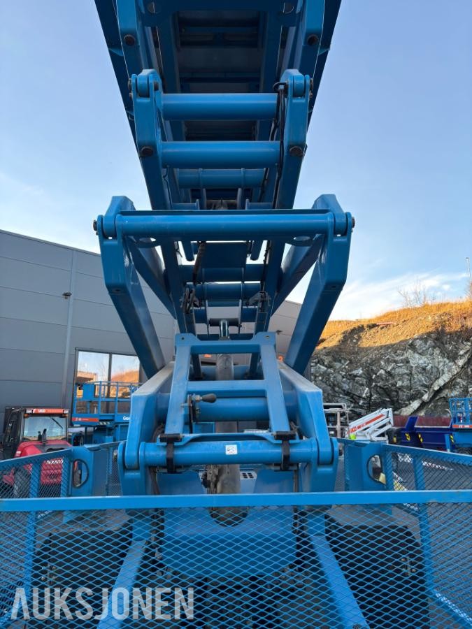 2015 Genie GS5390RT terrengående sakselift - Rep.objekt