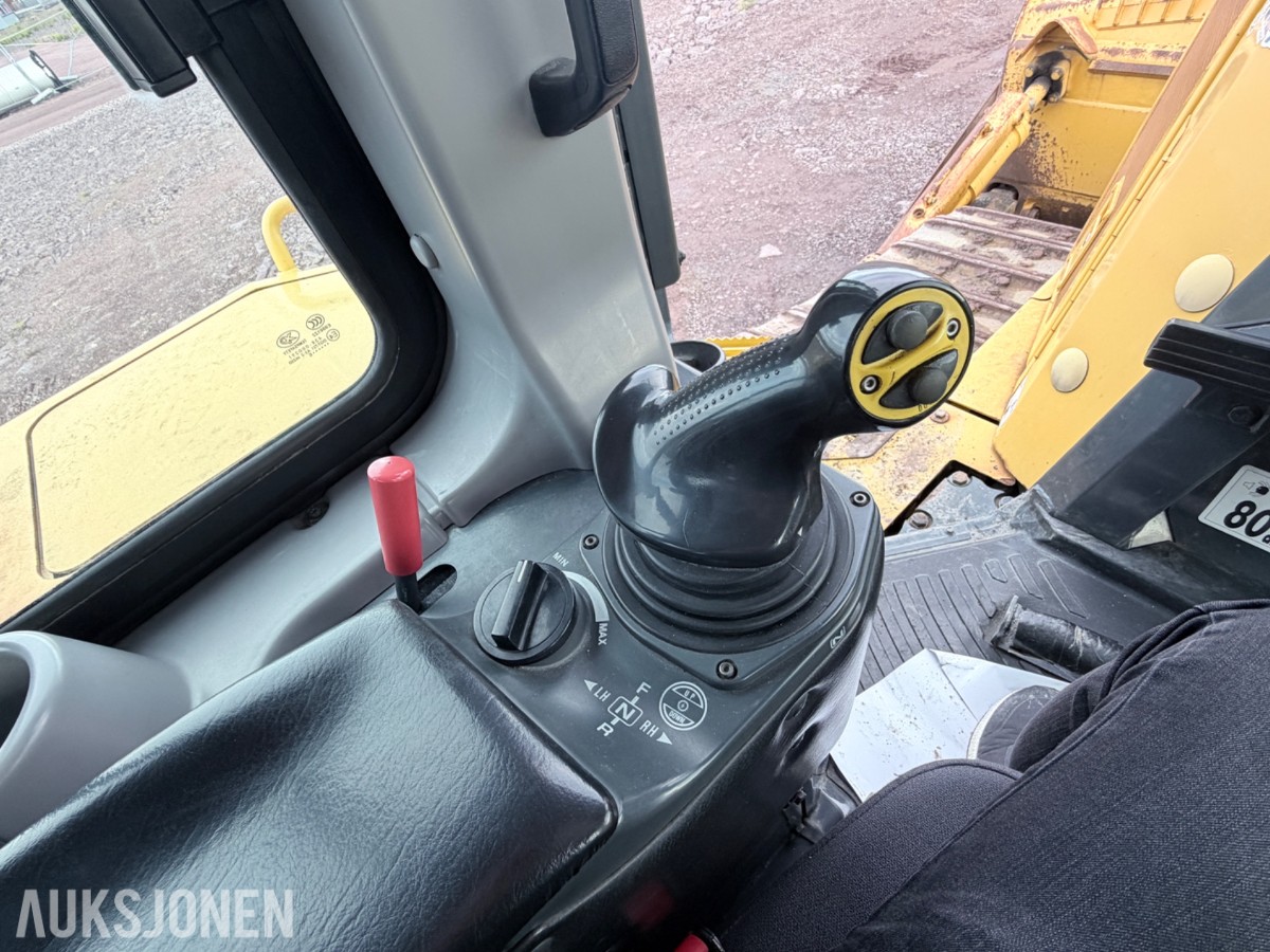 2017 Komatsu D155AXi-8 Bulldoser med 4916 timer 