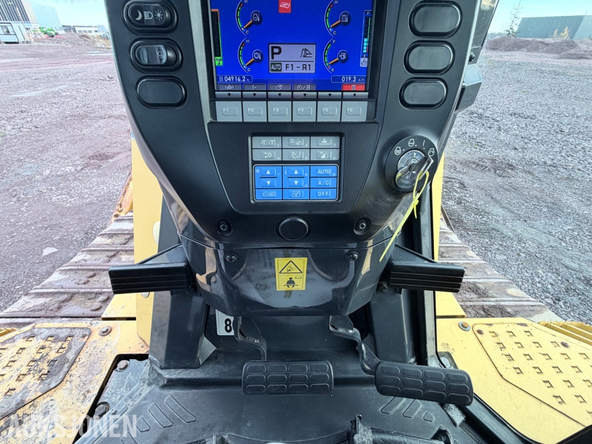2017 Komatsu D155AXi-8 Bulldoser med 4916 timer 