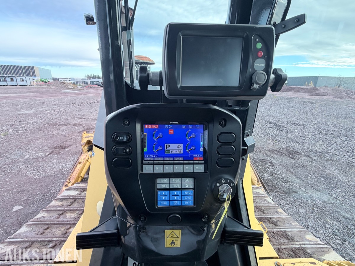 2017 Komatsu D155AXi-8 Bulldoser med 4916 timer 