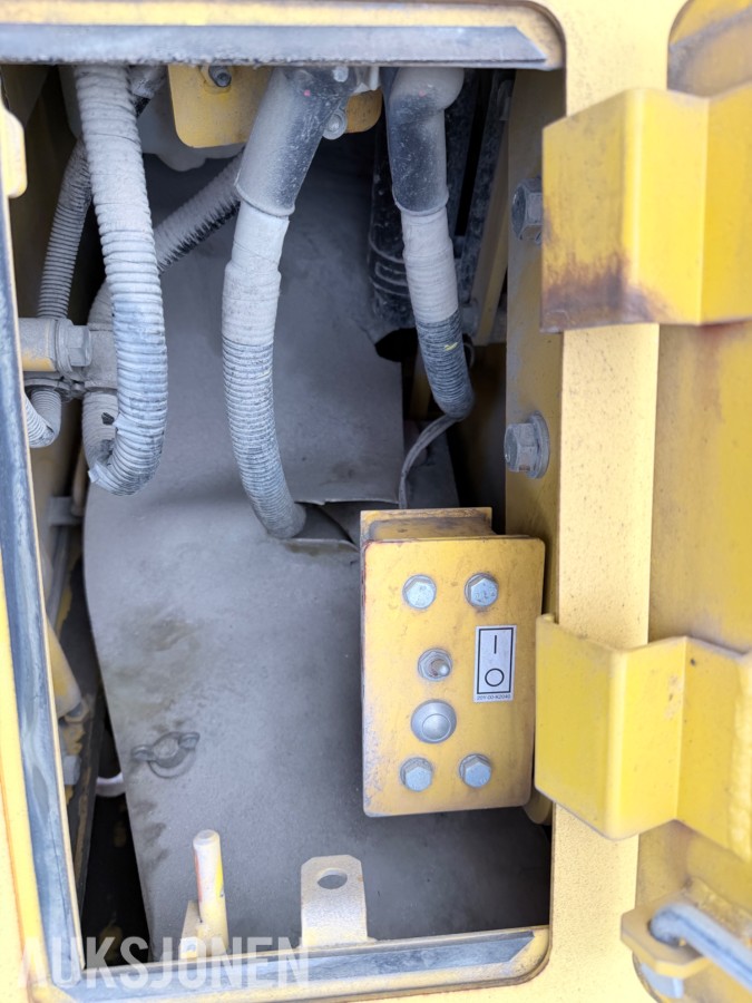 2017 Komatsu D155AXi-8 Bulldoser med 4916 timer 