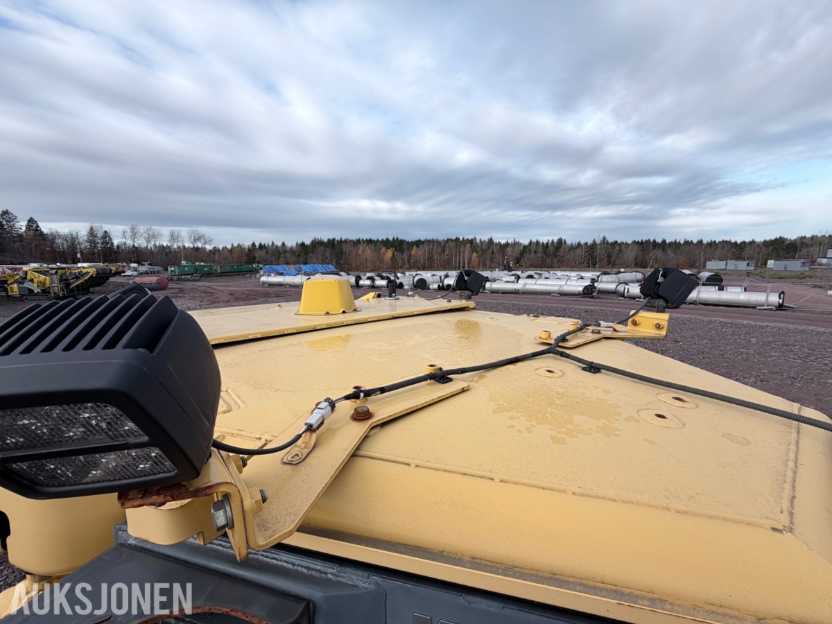 2017 Komatsu D155AXi-8 Bulldoser med 4916 timer 
