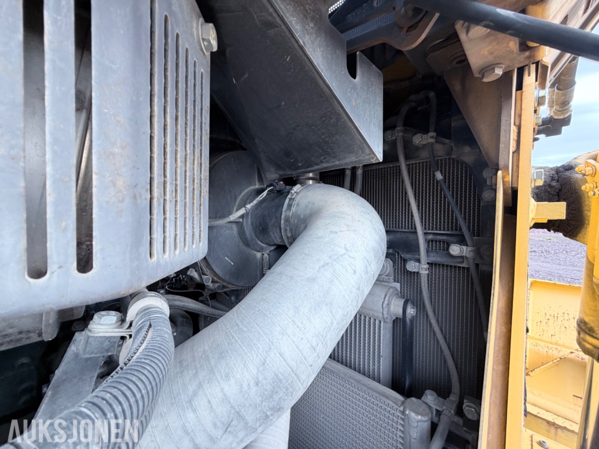 2017 Komatsu D155AXi-8 Bulldoser med 4916 timer 