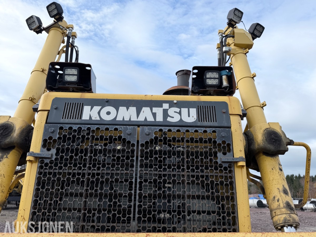 2017 Komatsu D155AXi-8 Bulldoser med 4916 timer 