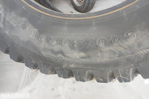 1900 Nokian dekk TRI2