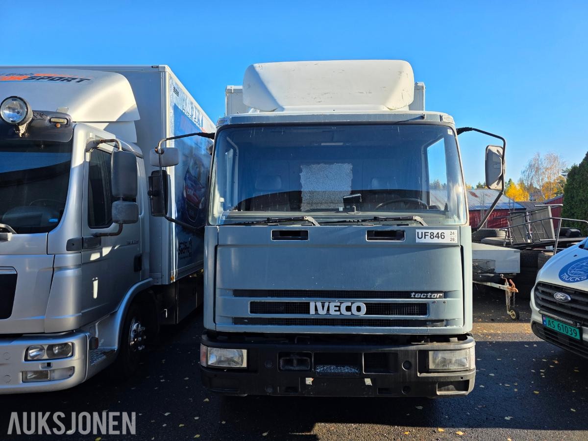 2003 Iveco 80 E18 Tector hestebil, reparasjonsobjekt
