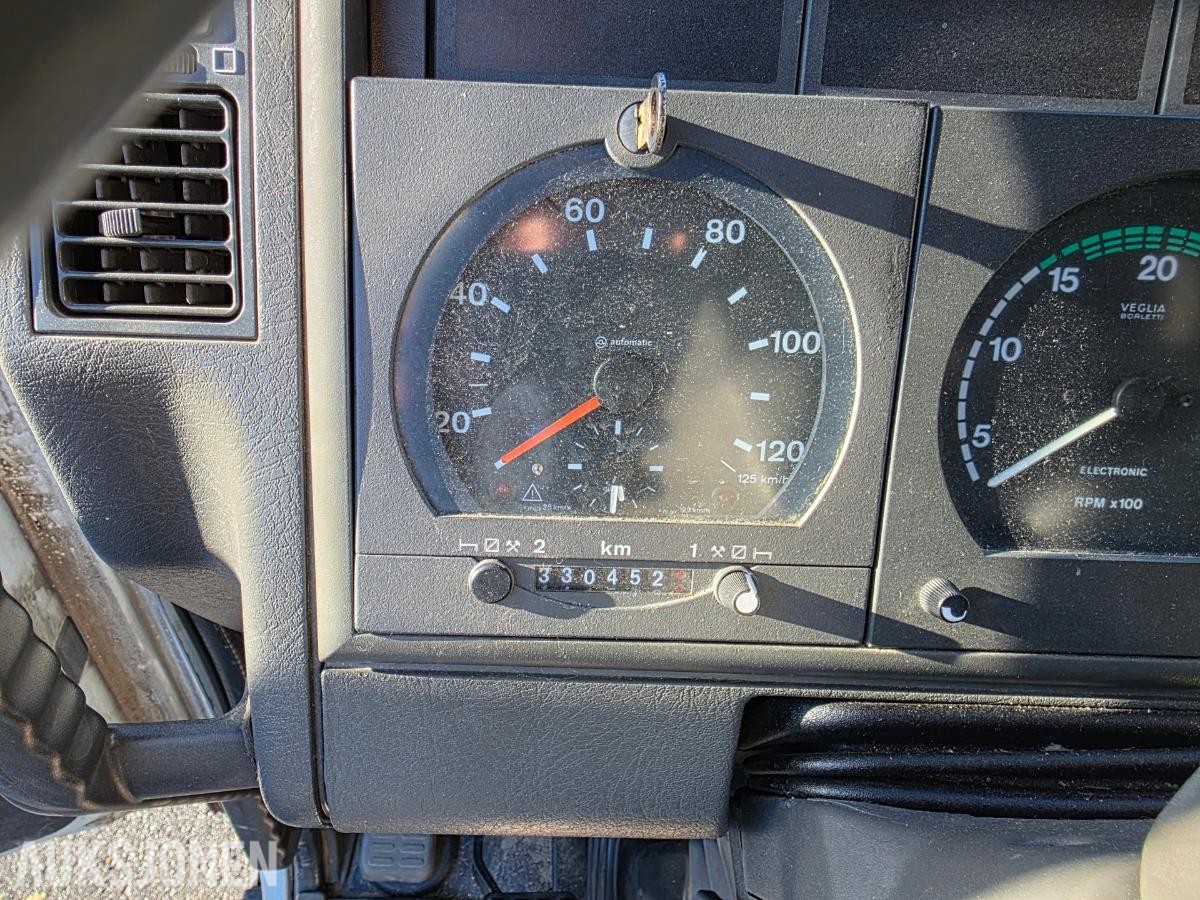 2003 Iveco 80 E18 Tector hestebil, reparasjonsobjekt