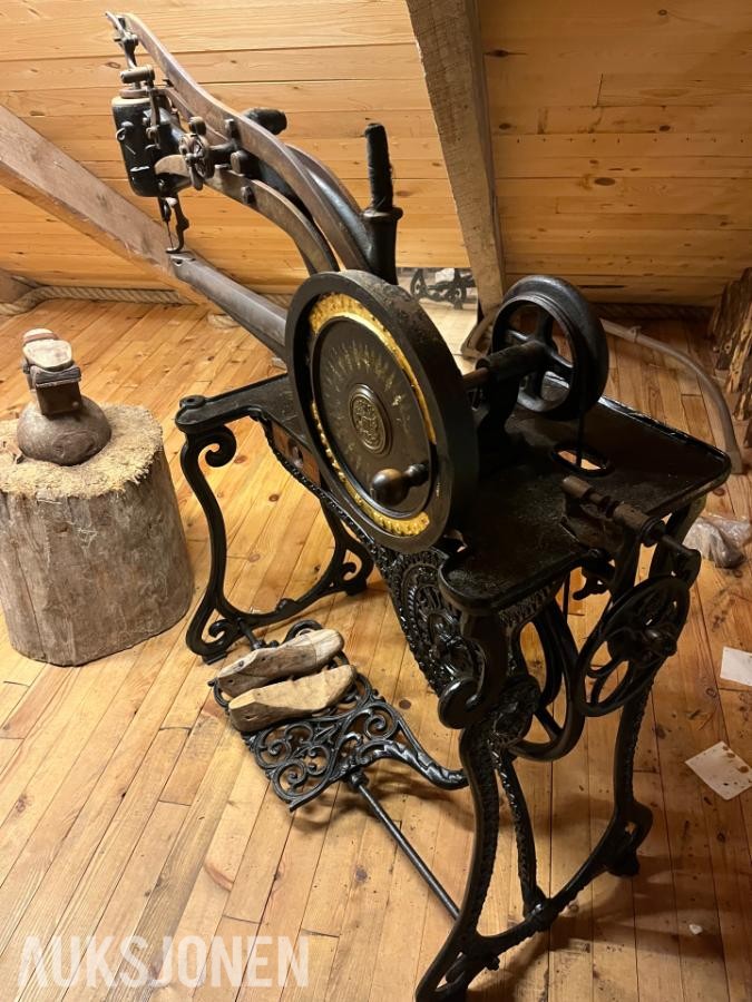 1890 Antikk Patent Elastique skomakermaskin - No 10375 og 10406