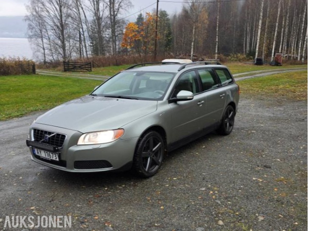 2008 VOLVO V70 2.4D 163HK MYE NYTT EU-OK 04.28 HENGERFESTE
