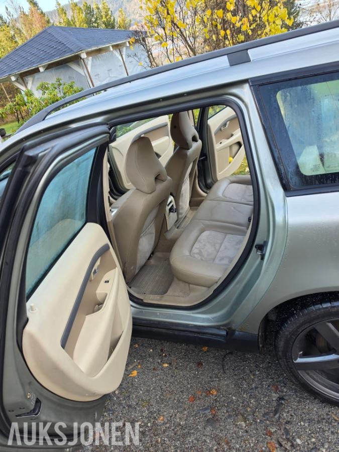 2008 VOLVO V70 2.4D 163HK MYE NYTT EU-OK 04.28 HENGERFESTE