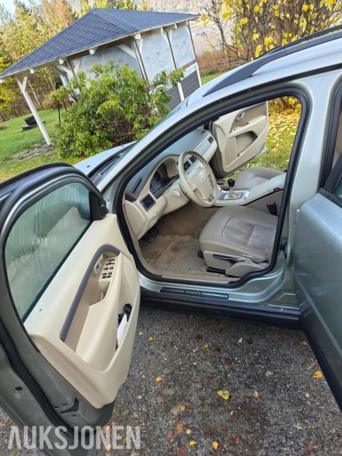 2008 VOLVO V70 2.4D 163HK MYE NYTT EU-OK 04.28 HENGERFESTE