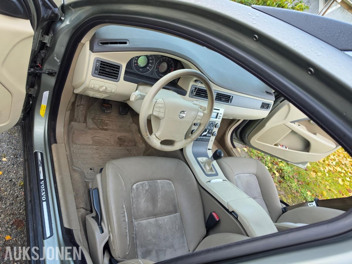 2008 VOLVO V70 2.4D 163HK MYE NYTT EU-OK 04.28 HENGERFESTE