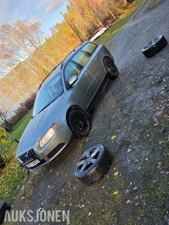 2008 VOLVO V70 2.4D 163HK MYE NYTT EU-OK 04.28 HENGERFESTE