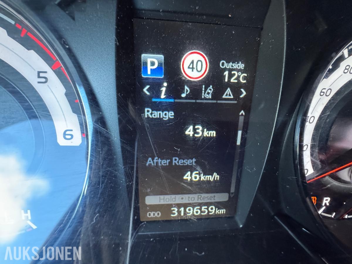 2019 Toyota HiLux dobbelkabin 2.4 150hk 4WD aut / EU godkjent / 319659km