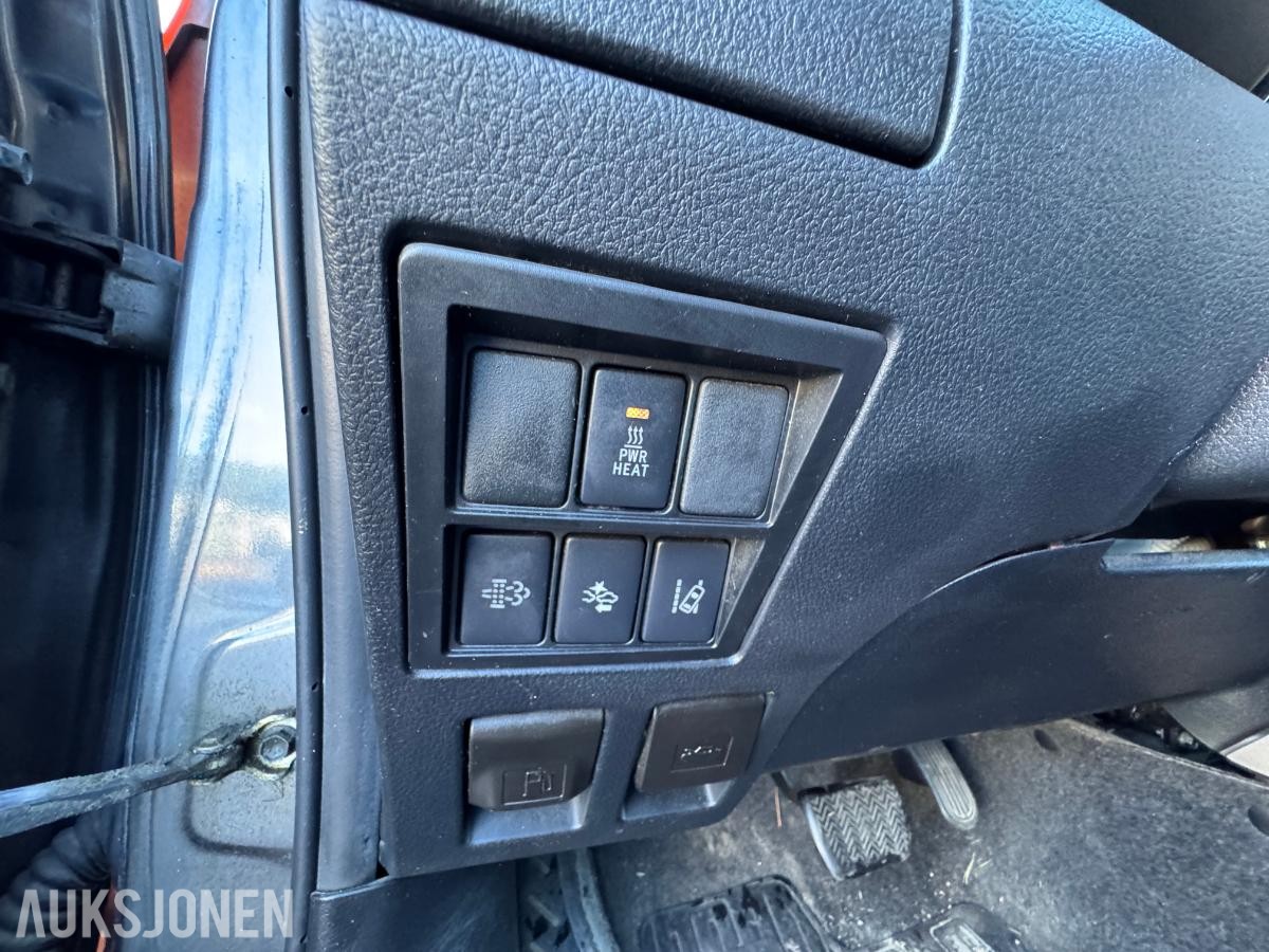 2019 Toyota HiLux dobbelkabin 2.4 150hk 4WD aut / EU godkjent / 319659km
