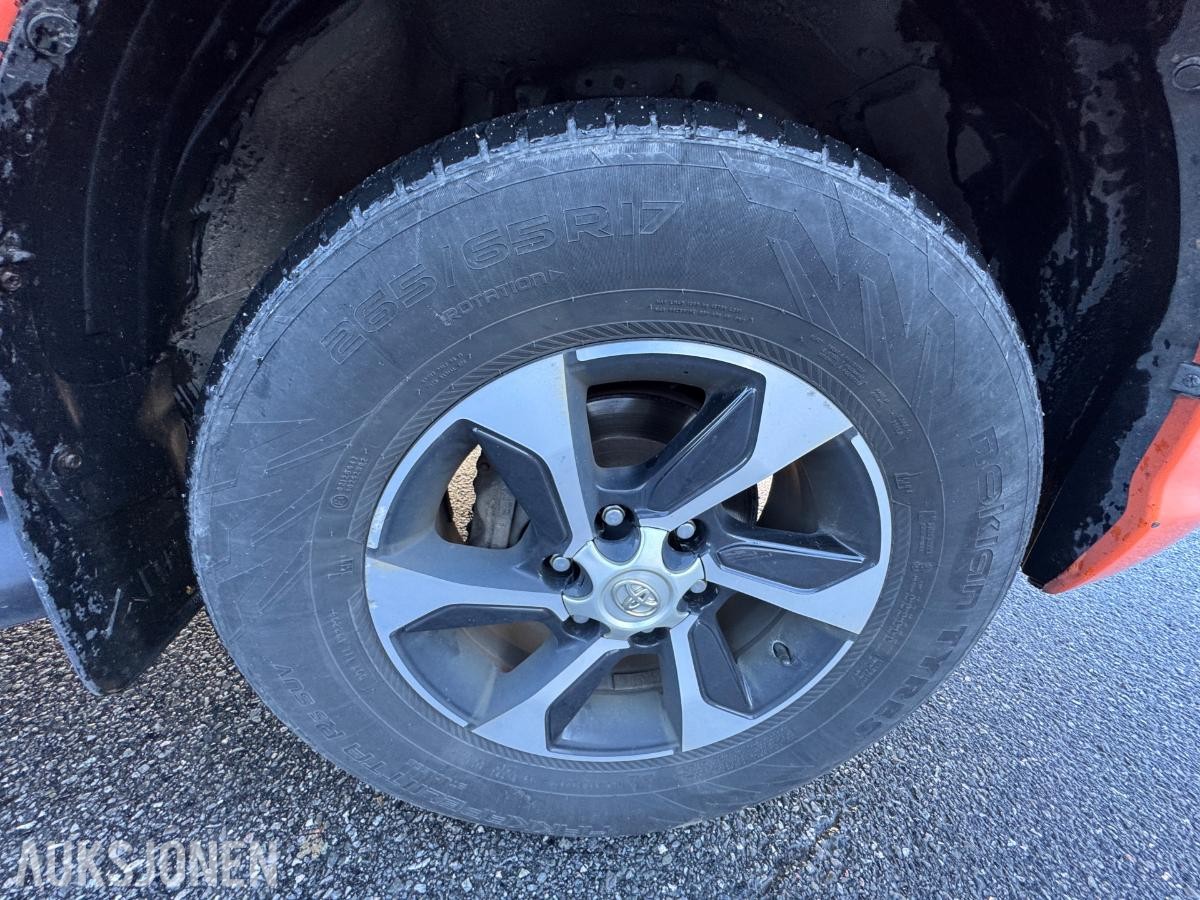 2019 Toyota HiLux dobbelkabin 2.4 150hk 4WD aut / EU godkjent / 319659km