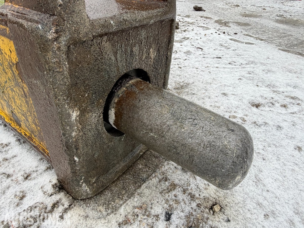 Epiroc HB 4100 hydraulisk hammer, årsmodell 2022 Oilquick 80 feste.
