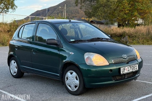 2003 TOYOTA YARIS 1.0 68HK TECHTYL FRI OMREG.