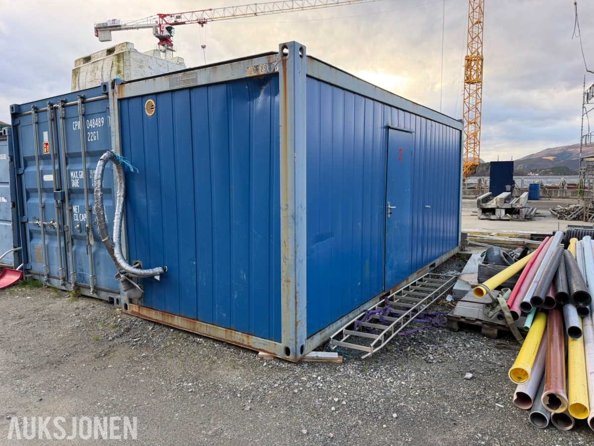 Mannskapsbrakke,jets toalett og tilhørende tank