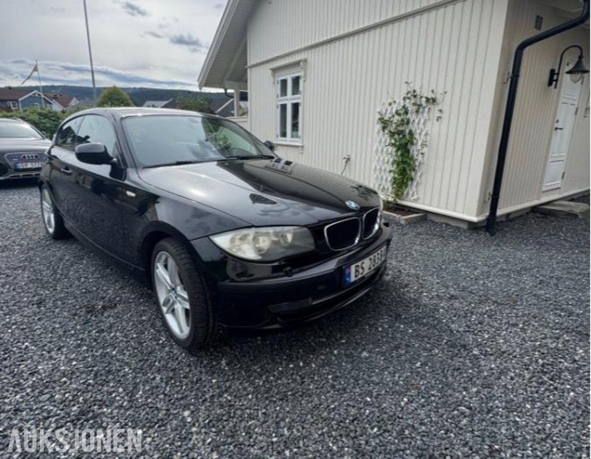 2011 BMW 116D 2.0 90hk hengerfeste s+v dekk lav km 151880km