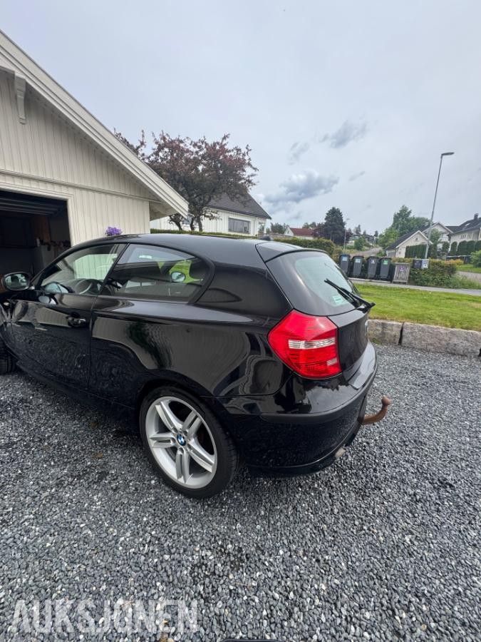2011 BMW 116D 2.0 90hk hengerfeste s+v dekk lav km 151880km