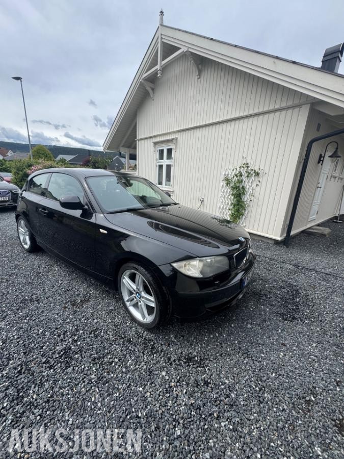 2011 BMW 116D 2.0 90hk hengerfeste s+v dekk lav km 151880km