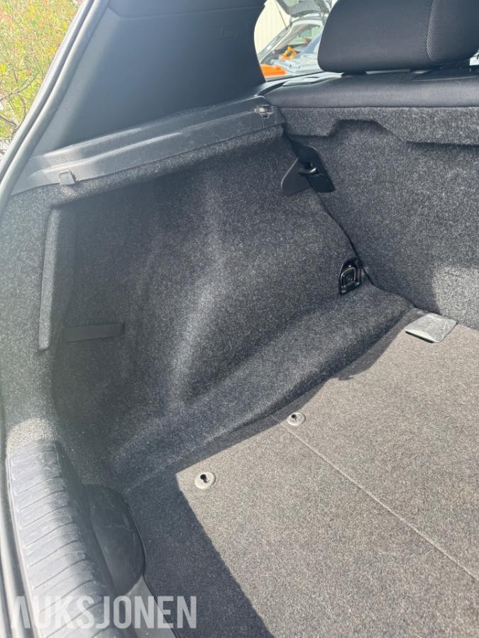 2011 BMW 116D 2.0 90hk hengerfeste s+v dekk lav km 151880km