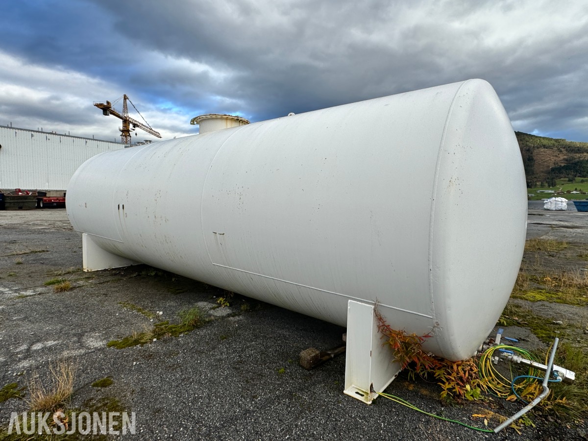 2001 Roug Ståltank ca 48.000 liter 