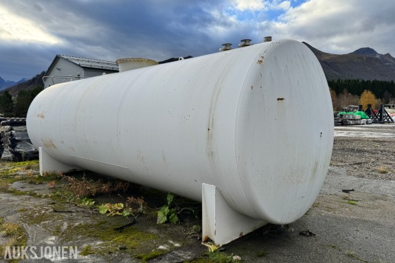 2001 Roug Ståltank ca 48.000 liter 